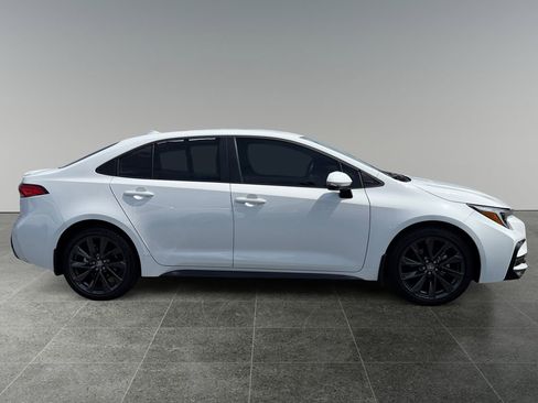 Used 2025 Toyota Corolla SE FWD image 11