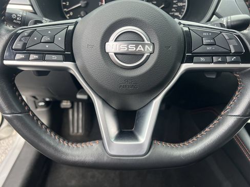 Used 2024 Nissan Altima 2.5 SR FWD image 9