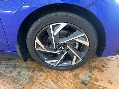 Certified 2024 Hyundai Elantra SEL w/ Convenience Package image 10