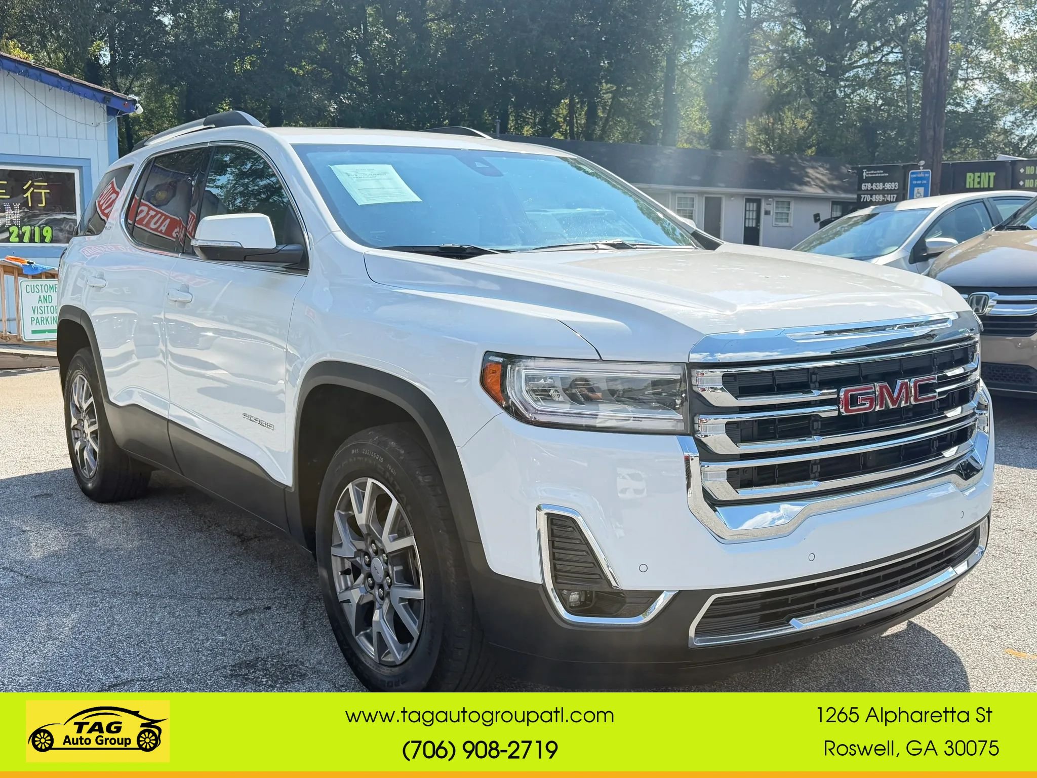 Used 2020 GMC Acadia SLT w/ Driver Alert Package II FWD image 9