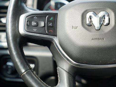 Used 2019 RAM 1500 Laramie AWD/4WD image 19