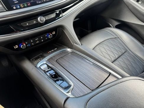 Used 2023 Buick Enclave Avenir w/ Avenir Technology Package FWD image 31