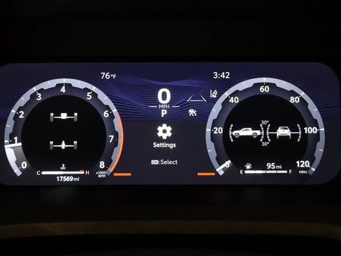 Certified 2024 Toyota Tacoma TRD Off-Road AWD/4WD image 19
