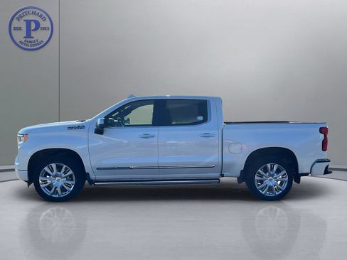 Used 2024 Chevrolet Silverado 1500 High Country AWD/4WD image 4