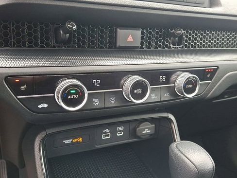 Certified 2025 Honda CR-V EX image 13
