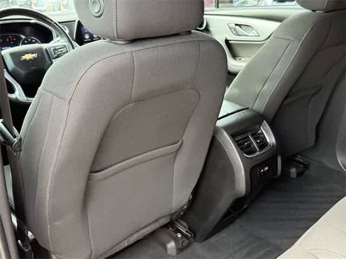 Used 2019 Chevrolet Blazer LT image 14