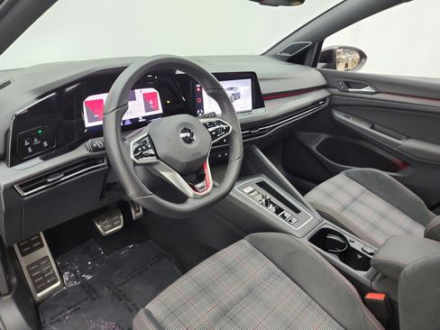 Used 2022 Volkswagen GTI SE FWD image 12