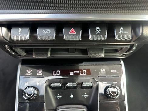 Certified 2022 Porsche 911 Turbo AWD/4WD image 35