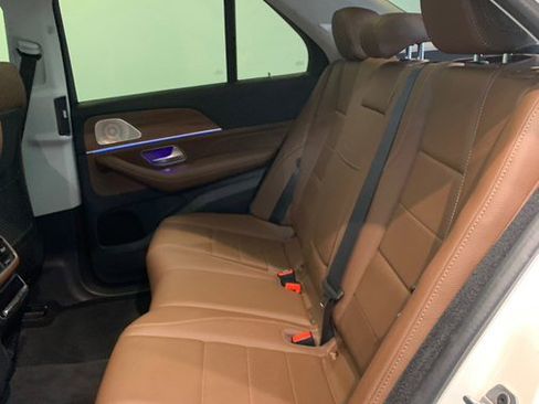 Used 2024 Mercedes-Benz GLE 350 4MATIC w/ AMG Line Exterior image 57