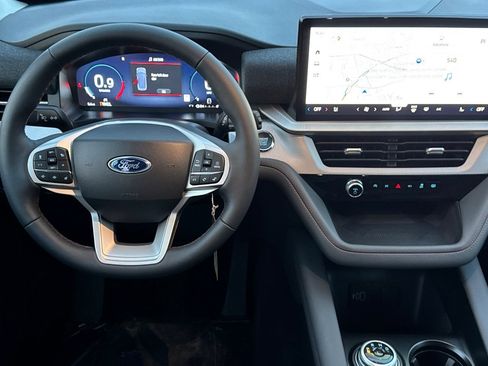 New 2026 Ford Explorer Active w/ Active Comfort Package RWD image 13