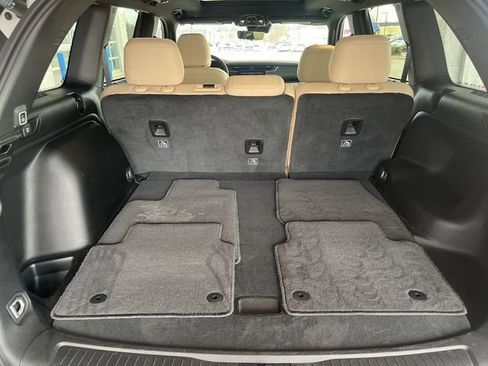 Used 2024 Jeep Grand Cherokee Limited w/ Luxury Tech Group II image 14