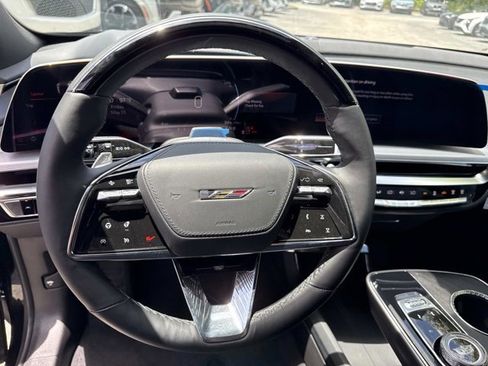 Certified 2026 Cadillac Lyriq V AWD/4WD image 28