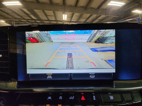 Certified 2025 Chevrolet Silverado 1500 LT image 18