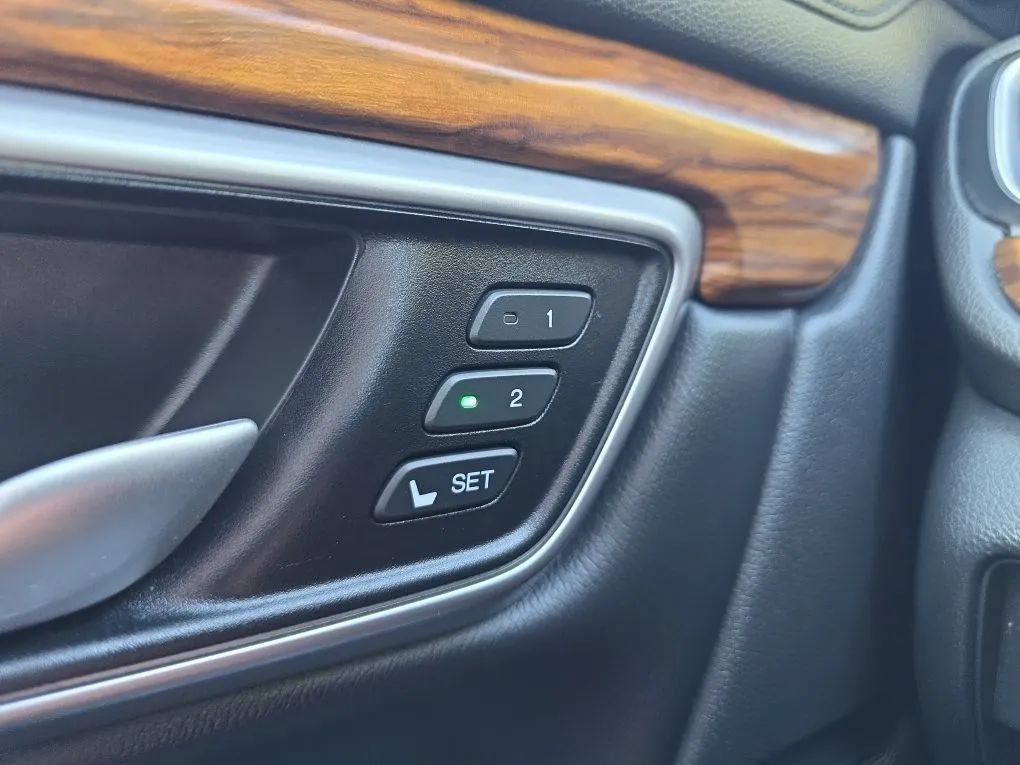 Used 2017 Honda CR-V EX-L image 26