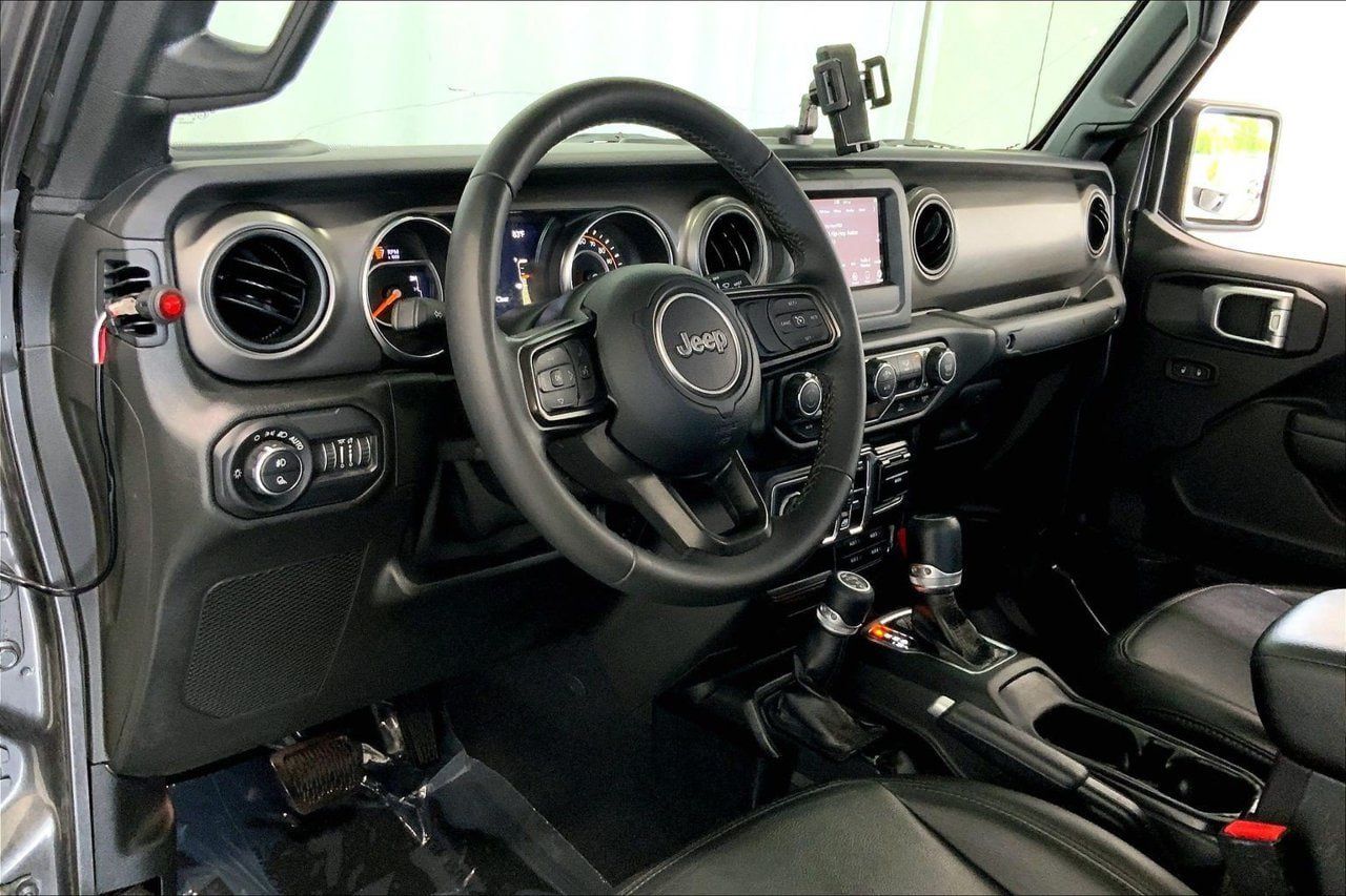 Used 2022 Jeep Gladiator Sport AWD/4WD image 14