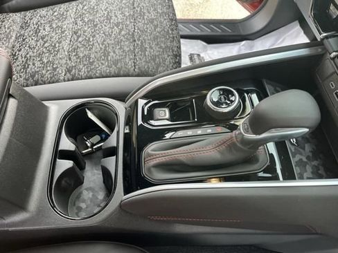 New 2025 Chevrolet Colorado Z71 w/ Midnight Edition image 31