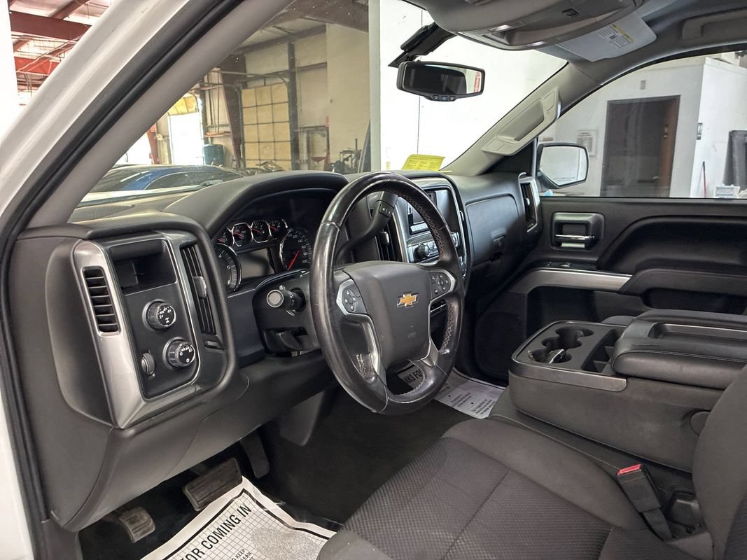 Used 2015 Chevrolet Silverado 1500 LT AWD/4WD image 8