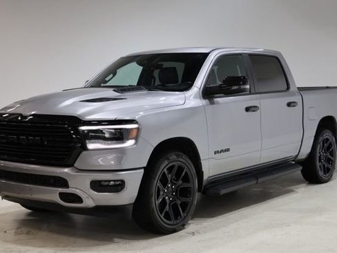 Used 2023 RAM 1500 Laramie AWD/4WD image 3