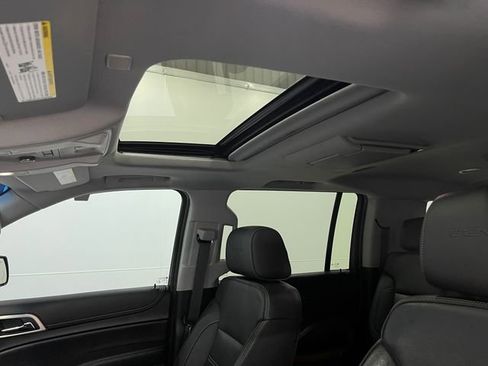 Used 2019 GMC Yukon XL Denali w/ Denali Ultimate Package image 12