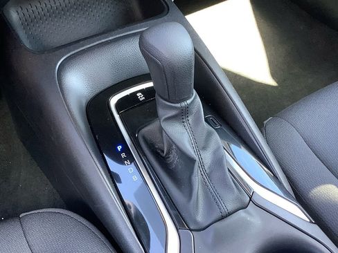 Used 2025 Toyota Corolla LE image 23