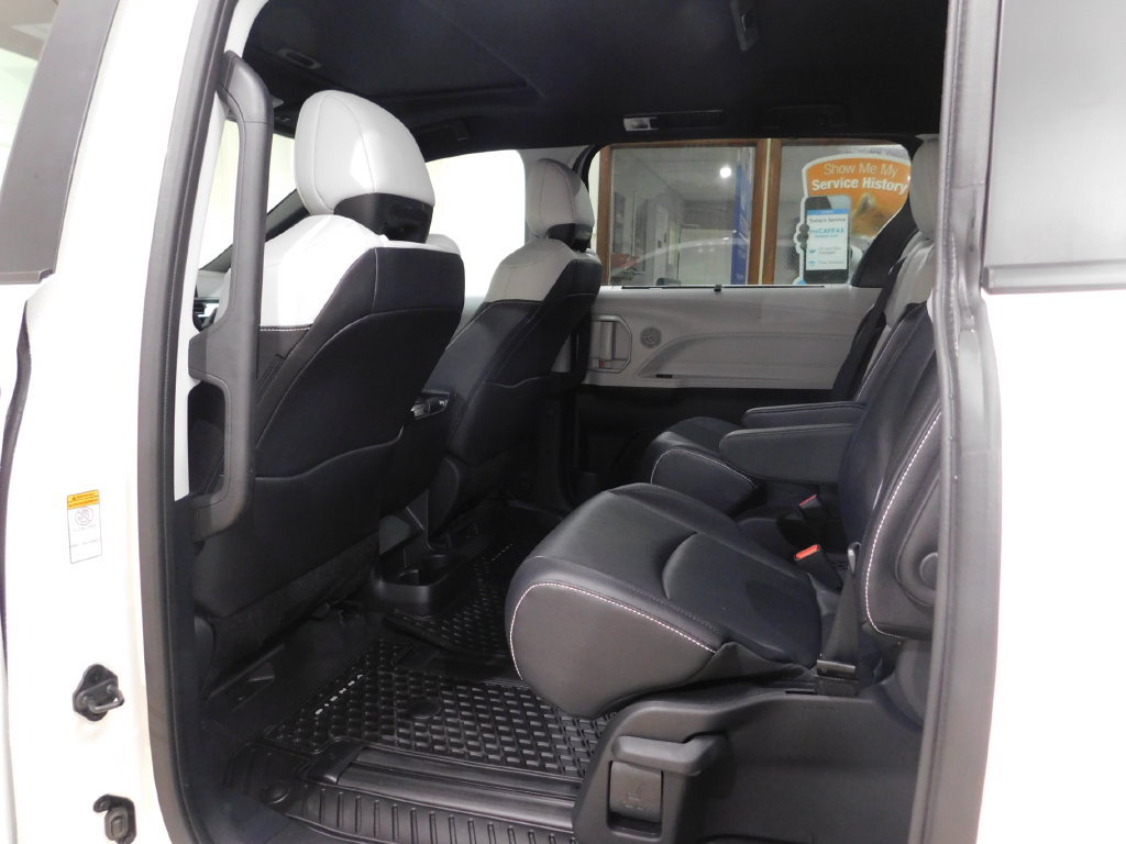 Used 2026 Toyota Sienna XSE AWD/4WD image 49