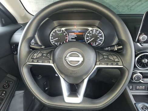 Used 2025 Nissan Sentra SV FWD image 22