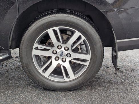 Used 2022 Ford Expedition Max Limited image 10