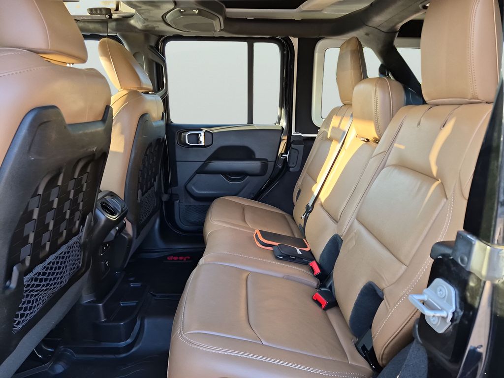 Used 2021 Jeep Wrangler Unlimited Rubicon AWD/4WD image 39