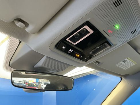 New 2026 Volkswagen Tiguan S image 21