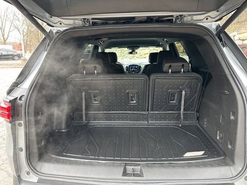 Used 2023 Chevrolet Traverse LT image 27