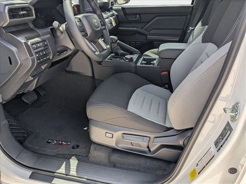 New 2025 Toyota 4Runner 4WD image 4