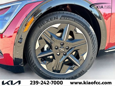 New 2025 Kia EV6 Wind image 39