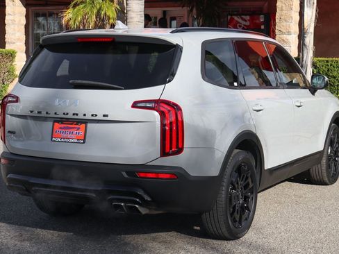Used 2022 Kia Telluride EX w/ EX Premium Package image 9