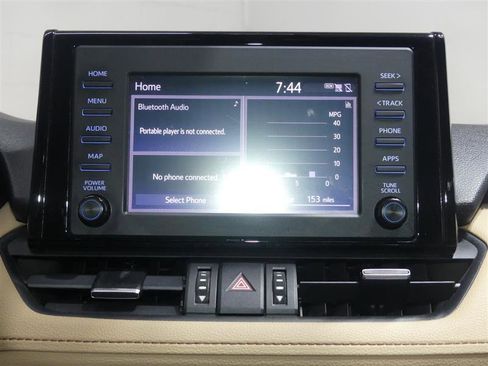 Used 2019 Toyota RAV4 XLE Premium image 37