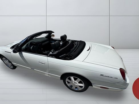 Used 2002 Ford Thunderbird RWD image 11