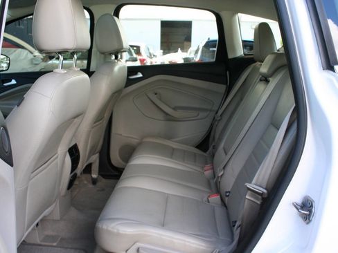 Used 2013 Ford C-MAX SEL FWD image 21