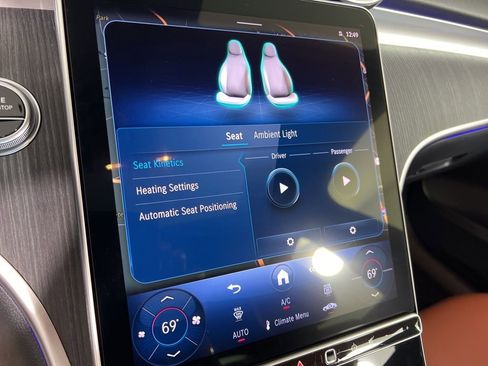 Used 2025 Mercedes-Benz C 300 C 300 image 8