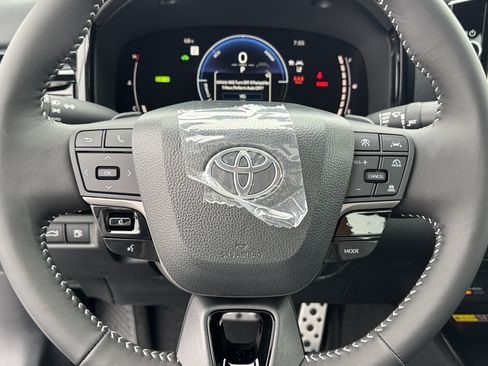 New 2026 Toyota Camry SE FWD image 21