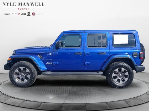 Used 2018 Jeep Wrangler Unlimited Sahara AWD/4WD image 13