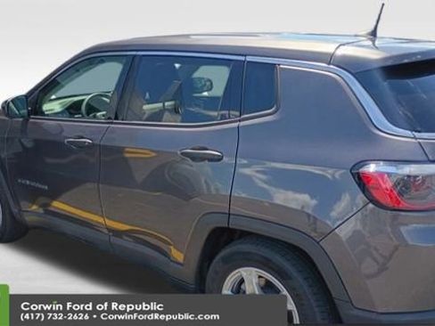 Used 2022 Jeep Compass Sport FWD image 17