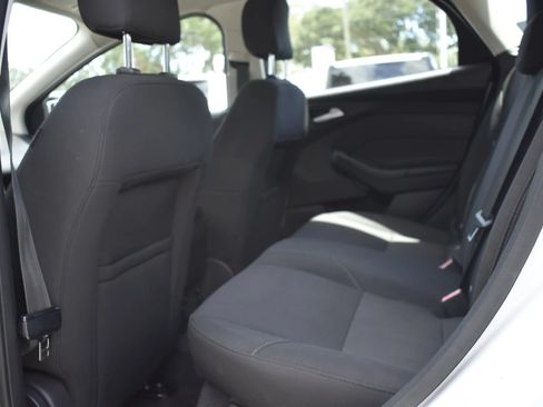 Used 2016 Ford Focus SE FWD image 10