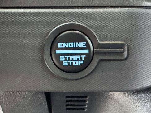 Used 2024 Ford Bronco Badlands image 9