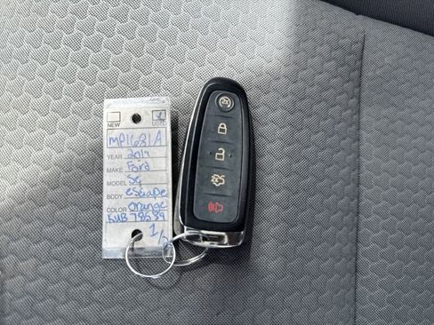 Used 2019 Ford Escape SE FWD image 29