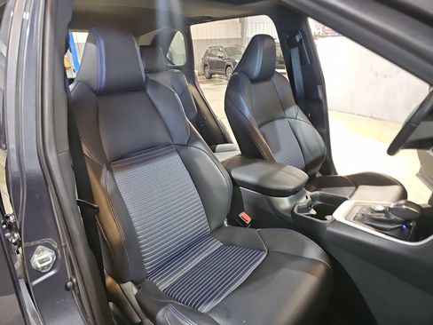 Used 2019 Toyota RAV4 XSE w/ XSE Weather Package AWD/4WD image 10