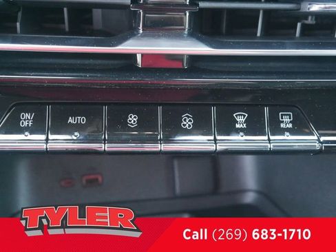 New 2026 Chevrolet Traverse High Country w/ LPO, Floor Liner Package AWD/4WD image 32