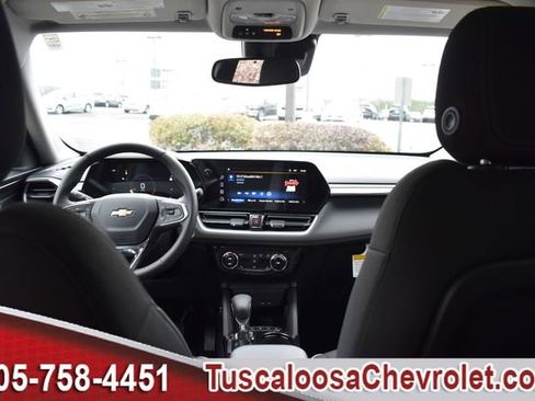 New 2026 Chevrolet TrailBlazer LT w/ Convenience Package image 3