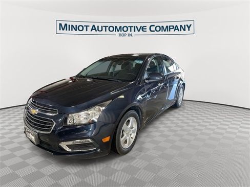 Used 2015 Chevrolet Cruze LT image 4