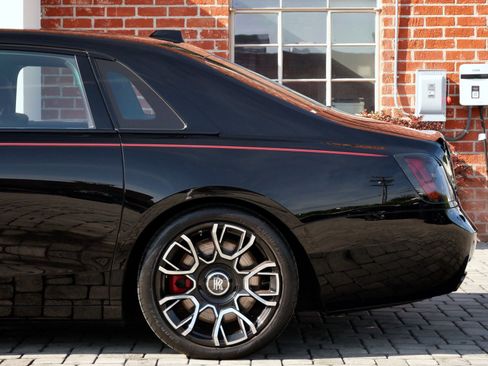 Used 2022 Rolls-Royce Ghost Black Badge image 24