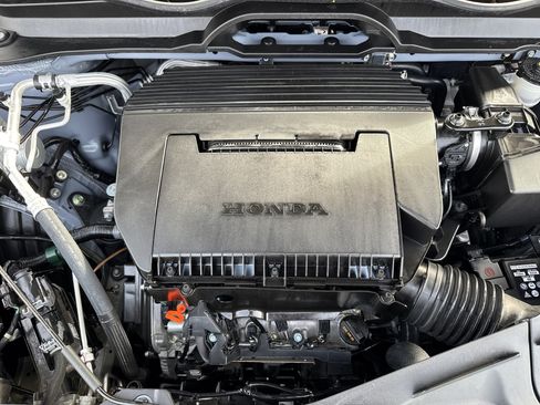 Used 2025 Honda Pilot Touring image 33