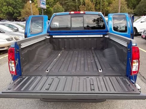 Used 2012 Nissan Frontier SV w/ SV Premium Utility Pkg AWD/4WD image 24